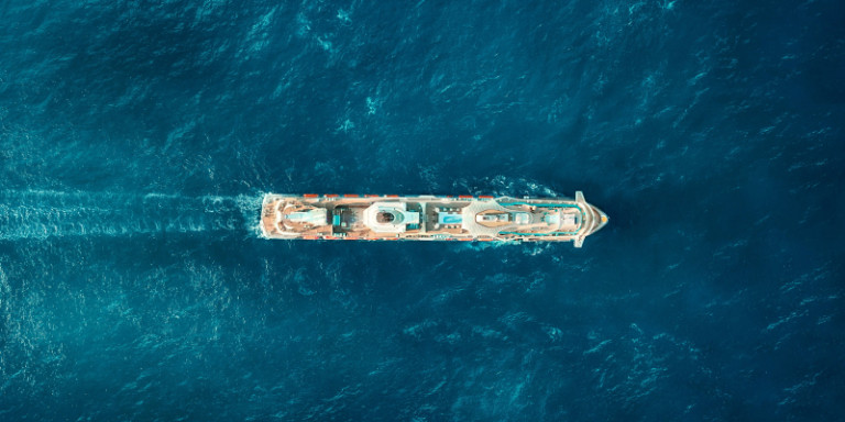 250522_SELECT_FOOTAGE-Drohne-Selection-v001_00_27_05_17_Still016_05_ISO_Coated_v2